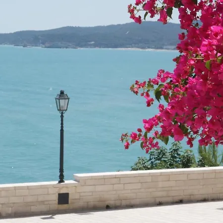 Apartment Piazzetta Petrone + Parking *